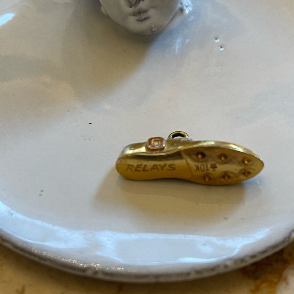 1950’s 10k gold filled University of Oregon Track shoe charm〰️ - Picture 7 of 8